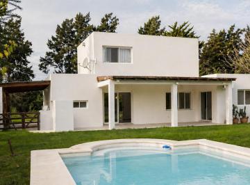 Casa · 109m² · 4 Ambientes · 2 Cocheras · 3 Dorm. - Play - Pileta - Parrila - Bc El Lucero - Apto Credito