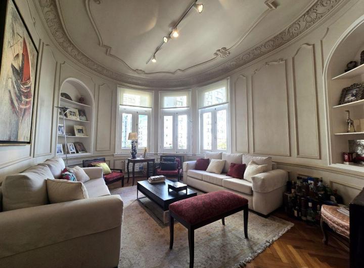 Departamento · 228m² · 6 Ambientes · 1 Cochera