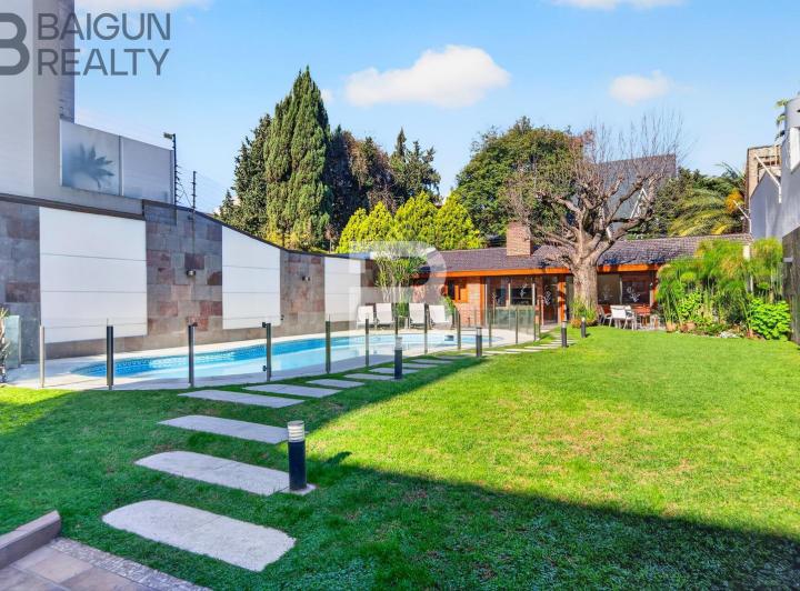Casa · 480m² · 7 Ambientes · 2 Cocheras