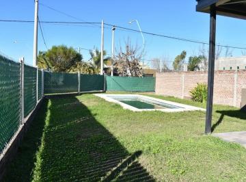 Casa · 70m² · 4 Ambientes · 1 Cochera · Venta Casa 3 Dorm en Praderas, Monte Vera