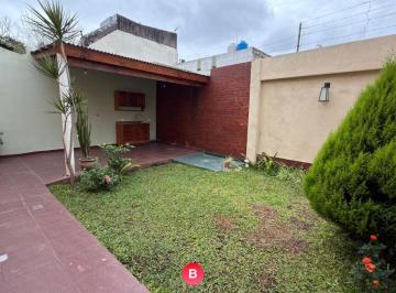 PH de 2 ambientes, Villa Real · PH Tipo Casa 2 Ambientes y Medio con Jardin con Quincho