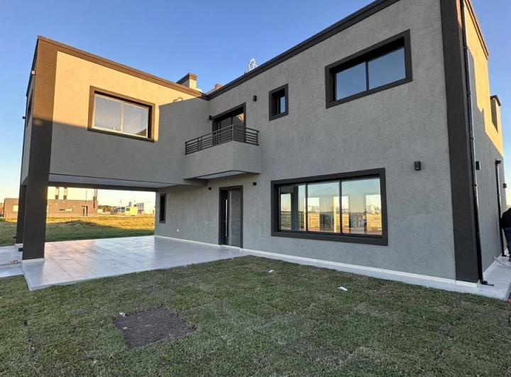 PH · 177m² · 4 Ambientes · 2 Cocheras
