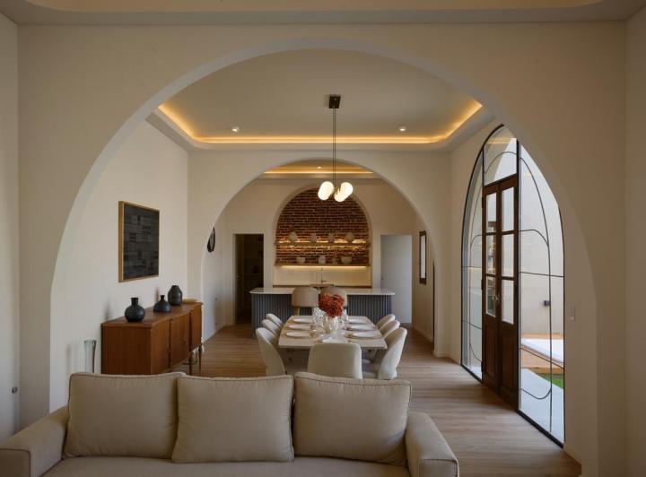 Casa · 203m² · 9 Ambientes · 1 Cochera