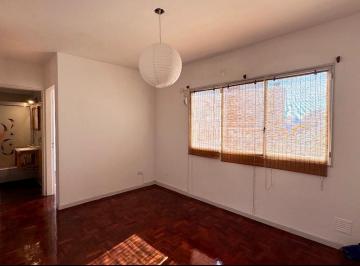 Departamento · 33m² · 2 Ambientes · Luminoso 2 Amb San Telmo - 4to Piso Parque Lezama