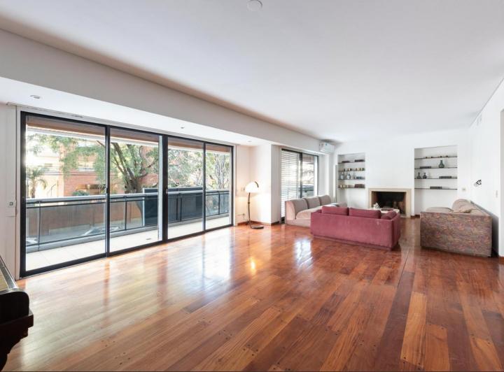 Departamento · 211m² · 5 Ambientes · 1 Cochera