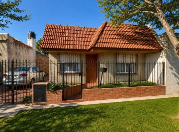 Casa de 5 ambientes, Esteban Echeverría · Casa de 336 m² con 3 Dorm. en Venta en Luis Guillón