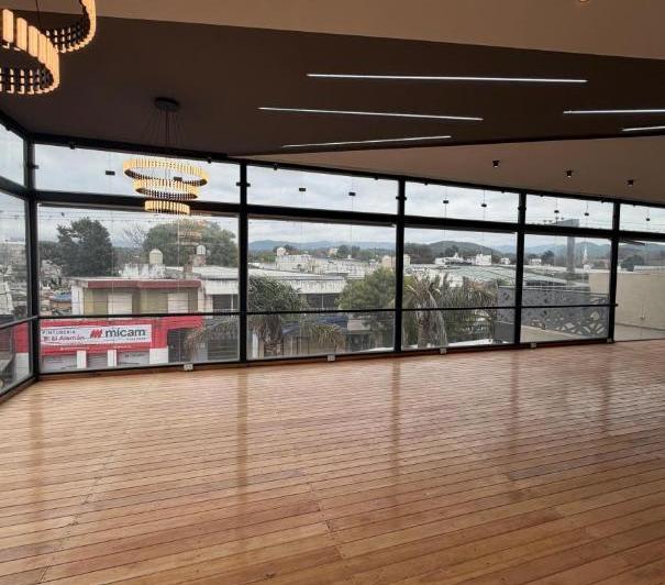 Local comercial · 120m²