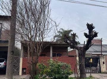 Casa de 6 ambientes, Lomas de Zamora · Casa en Venta con Tres Viviendas en Banfield