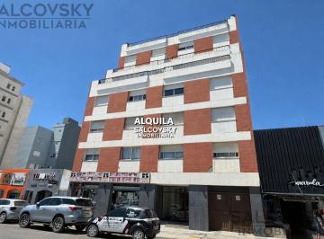 Departamento · 80m² · 3 Ambientes · Departamento en Alquiler en Puerto Madryn 2 Dorm. y Hab de Serv a 2 Cuadras de La Playa