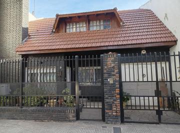 Casa · 200m² · 5 Ambientes · 2 Cocheras · Venta Casa en Versalles 5 Amb Apto Crédito