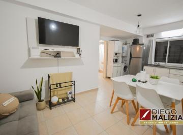 Departamento · 32ha · 2 Ambientes · 1 Cochera · Venta Departamento Dos Ambientes con Cochera Privada en Banfield