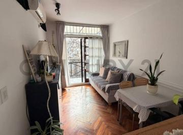 Departamento · 25m² · 1 Ambiente · Monoambiente Divisible con Balcón – Muy Luminoso – a m de Plaza Irlanda