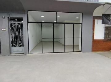 Local comercial de 2 ambientes, Ituzaingó · Alquiler Local Comercial a m de La Estacion de Ituzaingó