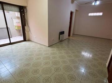 Departamento de 2 ambientes, Quilmes · Departamento de 2 Ambientes en Primer Piso por Escalera, Sin Expensas
