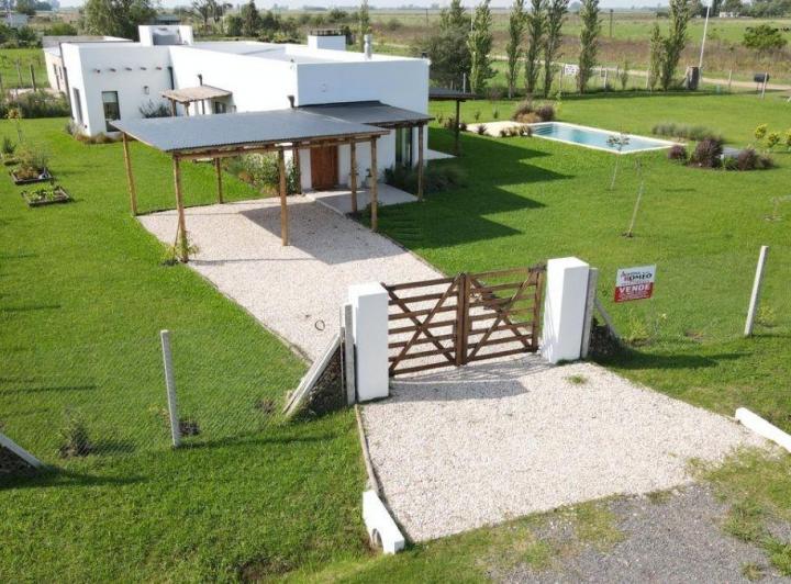 Casa · 111m² · 3 Ambientes · 1 Cochera