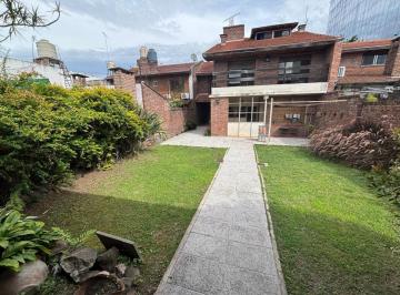 Casa · 284m² · 6 Ambientes · 4 Cocheras · Venta Casa - 6 Amb - Olivos - Quincho/parrilla - Altillo - Cava