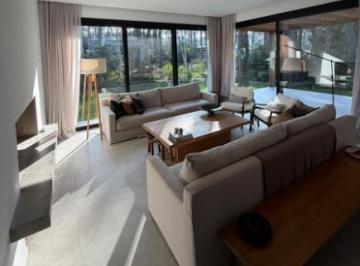 Casa · 5 Ambientes · 2 Cocheras · Moderna Casa en Barrio Privado Laguna Blanca, Manantiales - Tm