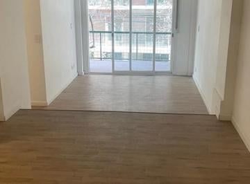 Departamento de 3 ambientes de 85 m² al frente refaccionado a nuevo - Con balcón · Departamento en Venta en Recoleta, Capital Federal, Buenos Aires