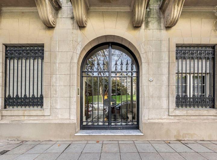 Departamento · 342m² · 7 Ambientes · 2 Cocheras