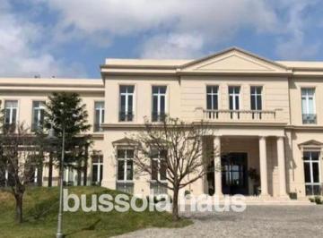 Casa · 2900m² · 13 Ambientes · 1 Cochera · Casa en Venta Al Lago con 6 Dorm. en Nordelta
