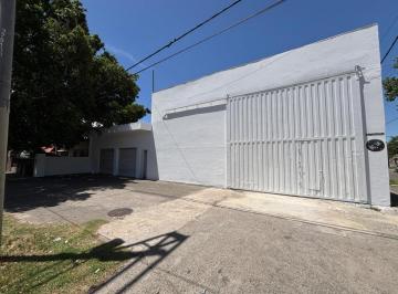 Bodega-Galpón · 410m² · Galpón Oficina Comercial Sobre Bv Oroño - Permuta - Financiación