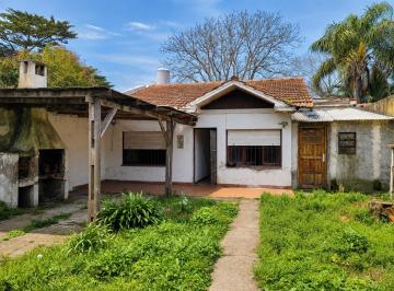 Terreno · 458m² · 3 Dormitorios · 1 Cochera · Venta de Lote en Caisamar de 458 m² con Vivienda a Reciclar o Demoler