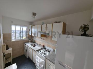 Departamento · 47m² · 3 Ambientes · 1 Cochera · Venta - Vista Al Río, Balcón Corrido y Cochera - 3 Ambientes en San Isidro Apto Crédito