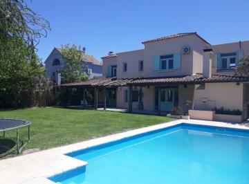 Casa · 300m² · 4 Dormitorios · Laguna del Sol Desde 23 de Dic Al31 de Enero 2027 U$s 7000