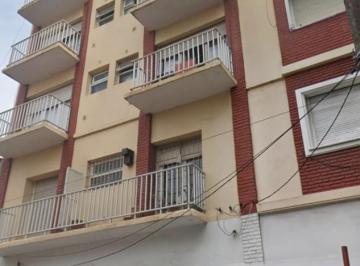 Departamento · 37m² · 2 Ambientes · Dpto. 2 Amb. a La Calle con Balcon - Z/comercial Puerto