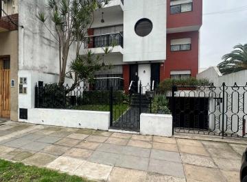 Edificio · 327m² · 3 Cocheras · Venta Edificio de Viv. con Coch en V. Lopez