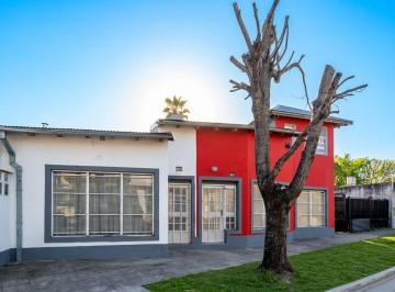 Local comercial · 126m² · 2 Cocheras · Venta 3 Locales Y/o Viviendas Ituzaingo Norte