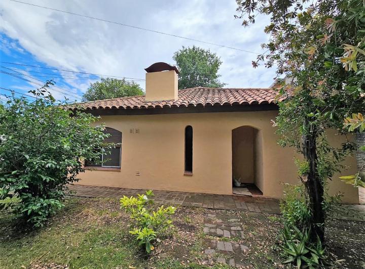 Casa · 50m² · 2 Ambientes · 1 Cochera