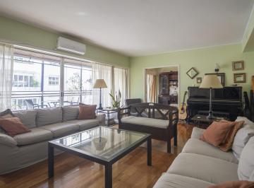Departamento · 237m² · 8 Ambientes · 1 Cochera · Piso en Venta La Isla - 4 Dorm. con Cochera - Exclusividad en El Corazón de Recoleta.