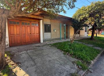 Casa de 4 ambientes, Quilmes · Casa con Local – en Quilmes Oeste