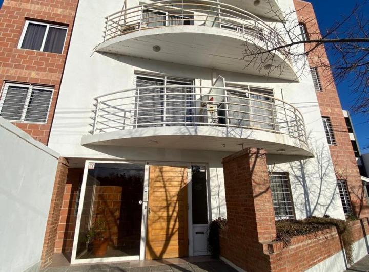Departamento · 125m² · 4 Ambientes · 1 Cochera