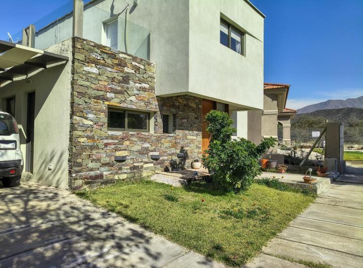 Casa · 146m² · 4 Ambientes · 1 Cochera