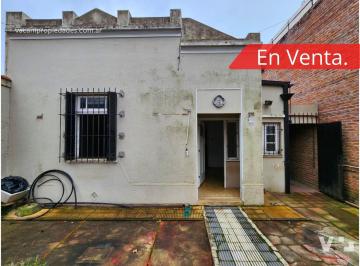 Casa · 100m² · 3 Ambientes · 1 Cochera · Casa a Refaccionar en Victoria – 3 Ambientes con Jardín y Cochera