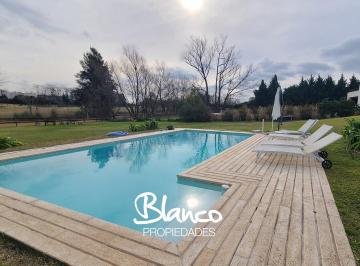 Casa · 426m² · 5 Ambientes · 1 Cochera · Casa en Venta en Estancias del Pilar, Pilar, G. B. a. Zona Norte