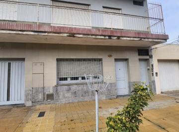 PH · 90m² · 4 Ambientes · PH 4 Ambientes en Alquiler - Lomas del Mirador