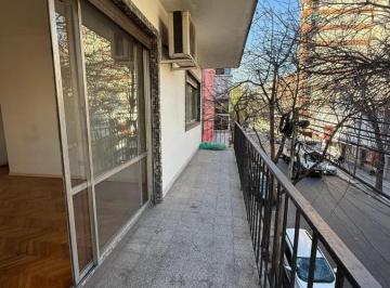 Departamento · 60m² · 3 Ambientes · Departamento 3 Ambientes con Balcón, Segundo por Escalera