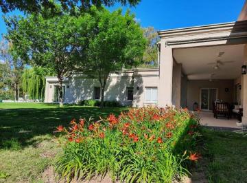 Casa de 8 ambientes, Baradero · Quebradas Villa Rural Baradero Alsina Casa en Venta