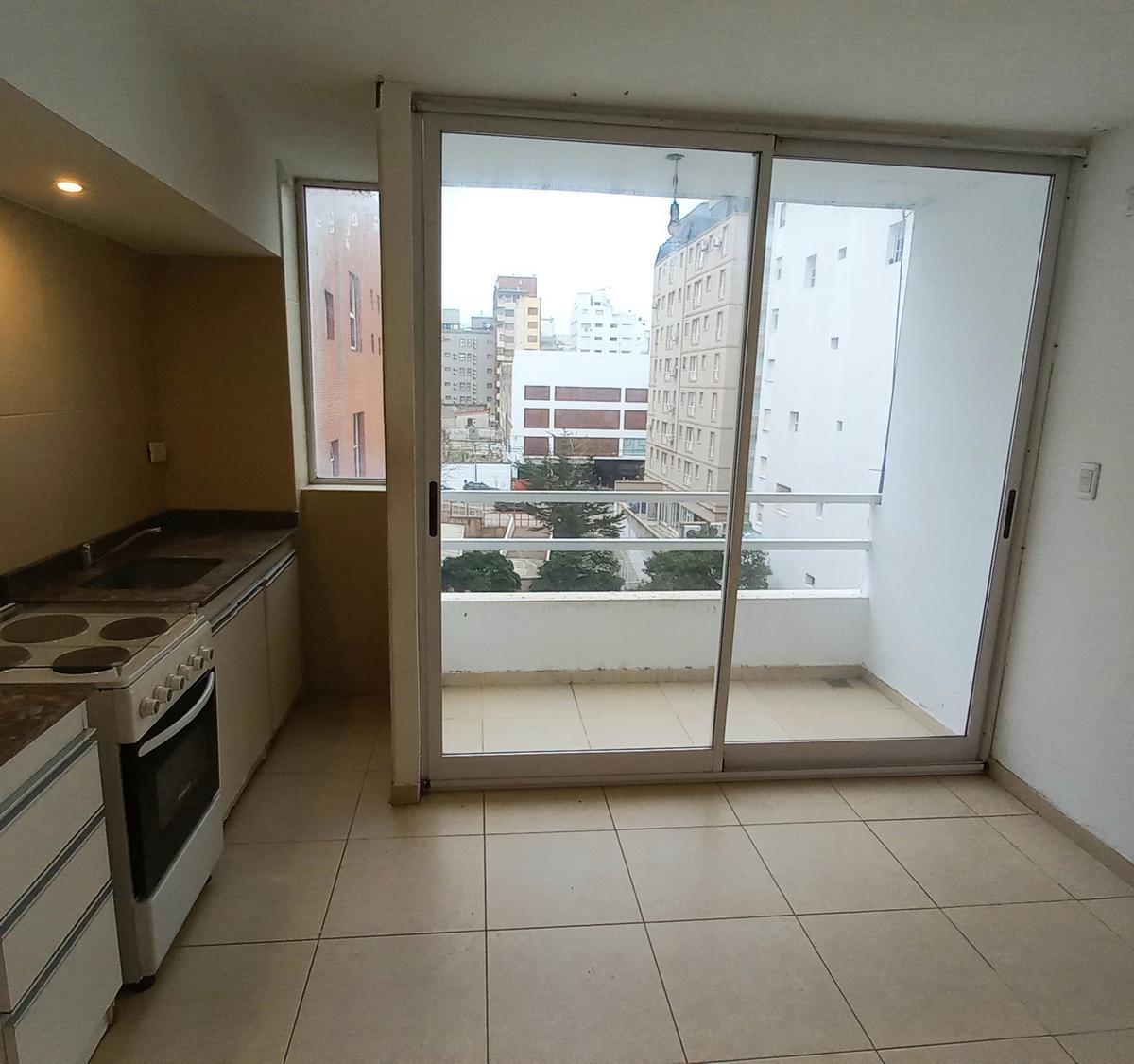 Departamento mono-ambiente moderno, 27m² con balcón — La Perla
