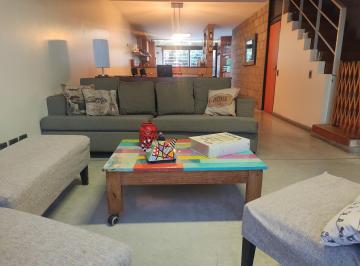 PB ingreso living · Moderno Triplex en Muy Buen Estado