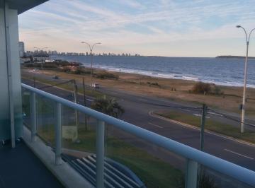 Bodega-Galpón · 75m² · 3 Ambientes · 1 Cochera · Departamento en Alquiler en Punta del Este Para Enero
