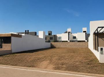 Terreno · 364m² · Lote 364 m² en Venta Solares de Manantiales