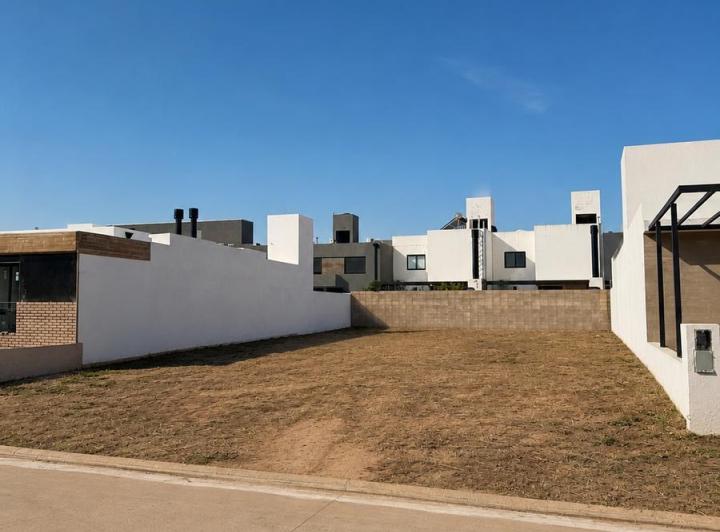 Terreno · 364m²