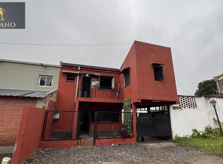 Casa · 95m² · 7 Ambientes · 2 Cocheras