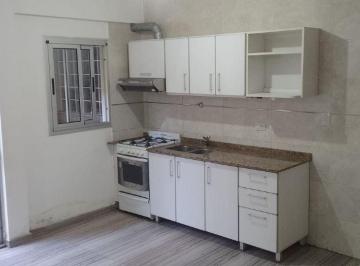 Departamento de 1 ambiente, Villa Luro · Monoambiente en Pb con Patio en Alquiler en Villa Luro.
