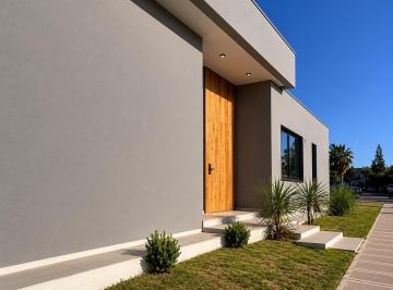 Casa · 280m² · 3 Dormitorios · 2 Cocheras · Venta Casa 3 Dorm. en Godoy Cruz Barrio Palmares