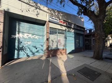 Local comercial · 100m² · 5 Cocheras · Venta de Galpón en Ciudad